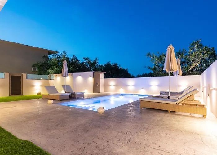 Artemis Luxury *