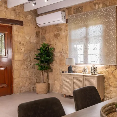 Artemis Luxury